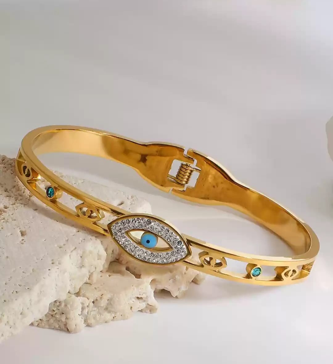 VIEN Women Cubic Zirconia Enamelled Gold- Plated Kada Bracelet